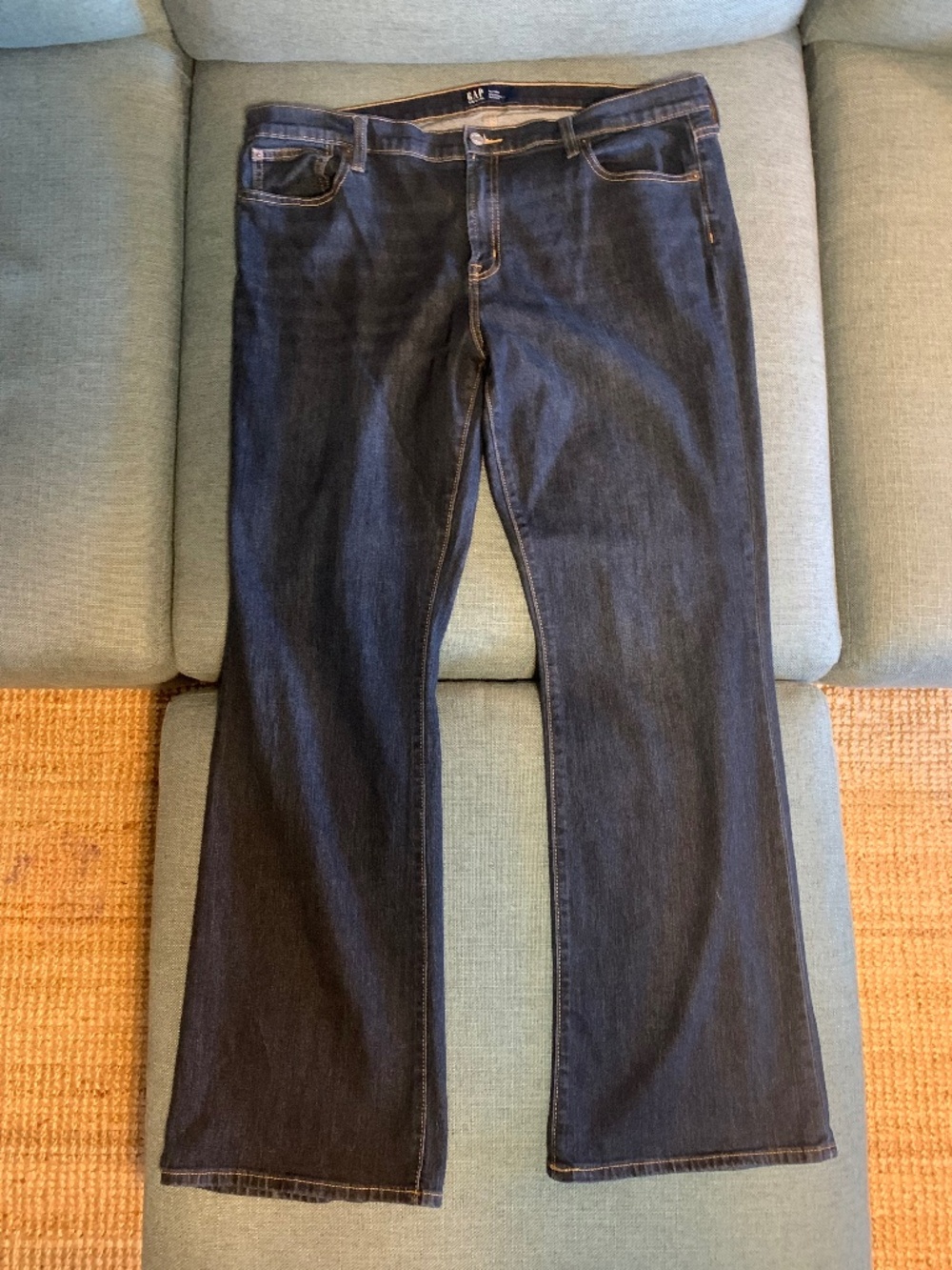 EUC GAP Womens Dark Blue Perfect Boot Cut Stretch Jeans Size 16 / 33R